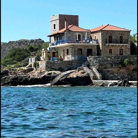 Wheelhouse Trachila Mani Villa Trakhila Bagian luar foto