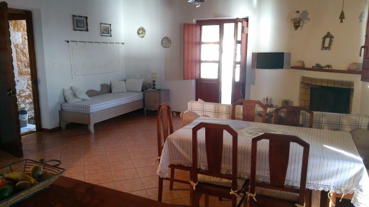 Wheelhouse Trachila Mani Villa Trakhila Bagian luar foto
