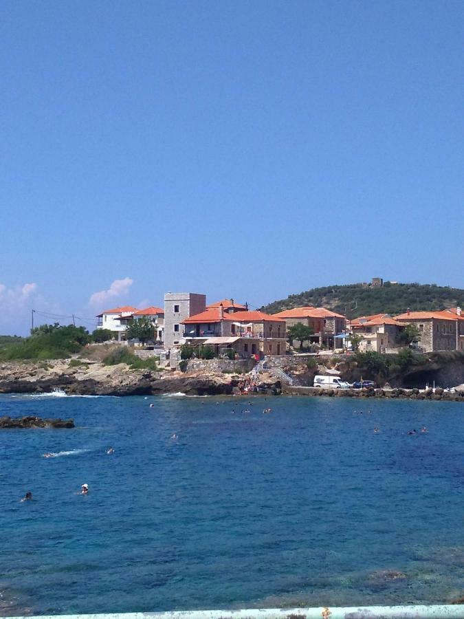 Wheelhouse Trachila Mani Villa Trakhila Bagian luar foto