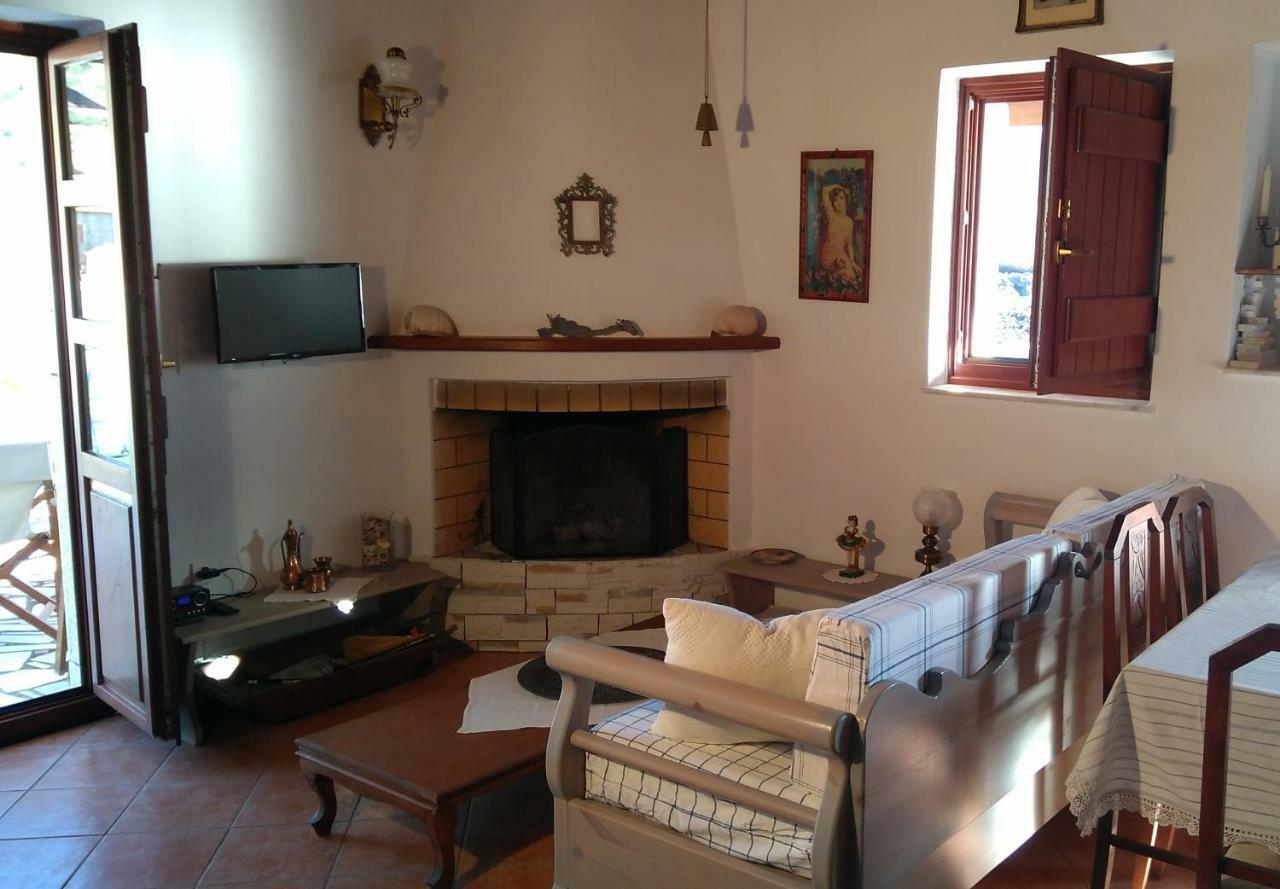 Wheelhouse Trachila Mani Villa Trakhila Bagian luar foto